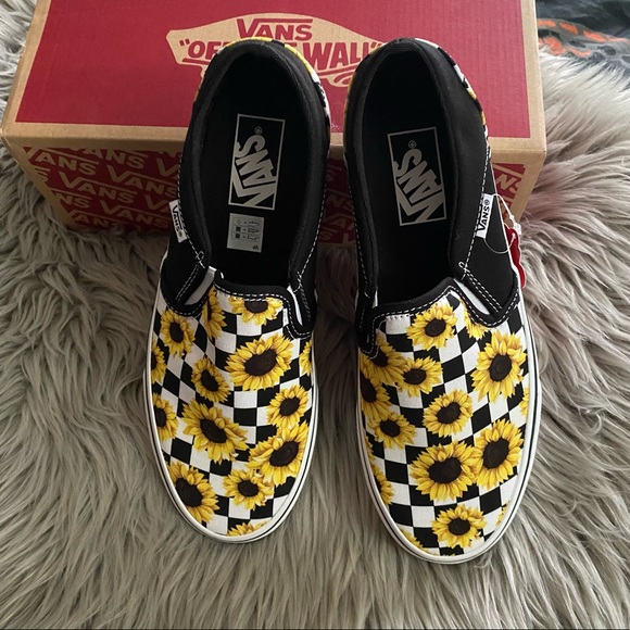 ❌SOLD❌ VANS | Asher Sunflower Checker Slip Ons 🌻 - Picture 2 of 6